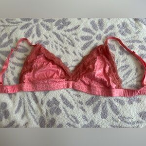 Never worn Victoria’s Secret bralette